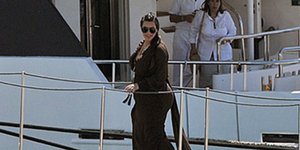 Δείτε τις Καρντάσιαν σε πολυτελές σκάφος στη Μύκονο [εικόνες]