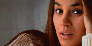 Η Πηνελόπη Πλάκα φωτογραφίζεται ως Εύα και... κολάζει [εικόνες]