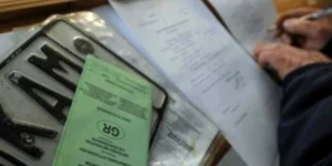 Ερχονται τσουχτερά πρόστιμα σε όσους «συλλαμβανονται» να οδηγούν με ληγμένο δίπλ