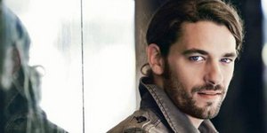 Ο Αποστόλης Τότσικας γυμνός στο ντους [εικόνες]