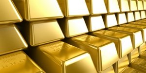 Ανεργος με μηδενικό εισόδημα έκρυβε 7 κιλά χρυσού και μετρητά εκατομμυρίων σπίτι