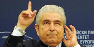 ΑΚΕΛ: Συντεταγμένη έξοδο από το ευρώ με δημοψήφισμα