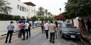 Εκρηξη απέναντι από την ελληνική πρεσβεία στη Λιβύη