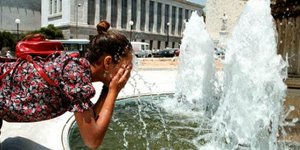 Σε κλοιό ζέστης η χώρα τη Δευτέρα - Στους 33 βαθμούς Κελσίου ο υδράργυρος