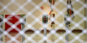 Η Αστυνομία κλείνει τους σταθμούς του Μετρό στο κέντρο της Αθήνας