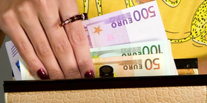 Ερχονται συλλήψεις σε γόνους 50 πολιτικών και δικαστών που έπαιρναν παράνομα τις