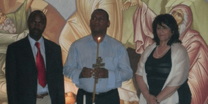 Ο βουλευτής Ζαχαρίας Χοσέ ήρθε να βαπτιστεί στον Πειραιά με νονούς δύο συναδέλφο