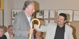 Βαρδής Βαρδινογιάννης: Ο λεβέντης αντιστασιακός του ΣΥΡΙΖΑ με την γκλίτσα [εικόν