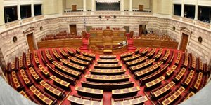 Με εγκύκλιο πρόκληση οι βουλευτές και δήμαρχοι κάνουν αύξηση στις συντάξεις τους