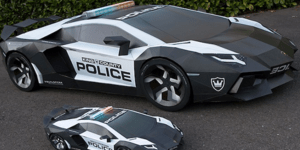 Εντυπωσιακή χάρτινη Lamborghini σε φυσικό μέγεθος παρουσίασε Αμερικανός σχεδιαστ