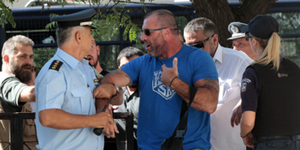 Ο βουλευτής της Χρυσής Αυγής Μίχος σε αστυνομικό: «Αντε γαμ@@@@ μόνος μου είπα