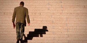 Το απόλυτο τεστ για τον ερωτευμένο άνδρα- Αν περπατάει αργά δίπλα σας
