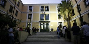 Ελεύθεροι άλλοι τέσσερις κατηγορούμενοι Χρυσαυγίτες – Με περιοριστικούς όρους