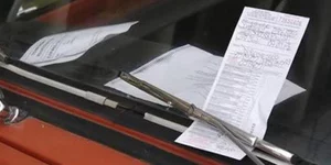Ελεγχόμενη στάθμευση και πάλι στην Αθήνα -Με τα μπλοκάκια στο χέρι η νέα δημοτικ