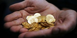 Βγάζουν τις λίρες από τα... σεντούκια οι Ελληνες – Τις πουλάνε για να κλείσουν «