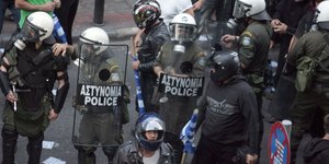 Σε ποια σώματα της ΕΛ.ΑΣ κρύβονταν σταγονίδια της ΧΑ -Ελέγχονται 319 αστυνομικοί