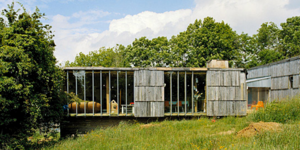 Ζώντας σε βιοδιασπώμενο σπίτι: Μία διαφορετική οικολογική πρόταση από την Ιρλανδ