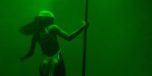 H πιο σέξι μαθήτρια – Η Rihanna μαθαίνει pole dancing [εικόνες & βίντεο]