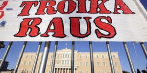 Στο σκαμνί από την Τρίτη η Τρόικα – Ξεκινά η έρευνα για το ρόλο και τη δράση της