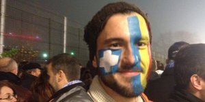Το πρόσωπο του αγώνα στο Βουκουρέστι: Ο Ελληνορουμάνος με ζωγραφισμένες τις δύο
