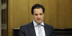 Τα μαζεύει ο Γεωργιάδης για τη δόξα και τις απολύσεις: «Διαστρέβλωσαν τη δήλωσή 