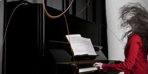 Τρέλανε τους γείτονες παίζοντας πιάνο και κινδυνεύει με φυλάκιση -Για ψυχολογική