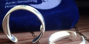 Το «μαγικό» δαχτυλίδι που εξαφανίζει το ροχαλητό – Ο τρόπος που δουλεύει [εικόνα