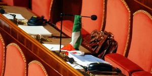 Κλείνει η στρόφιγγα για τα κόμματα στην Ιταλία -Καταργείται η κρατική χρηματοδότ