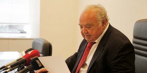 Τα επιδόματα της ντροπής στον ΟΚΑΝΑ – Αύξαναν τους μισθούς τους έως 182%