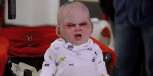 Πανικός στη Νέα Υόρκη: Το μωρό του Σατανά τρομοκρατεί όλη την πόλη [βίντεο]