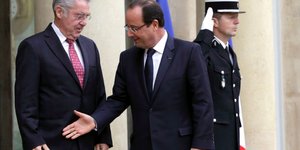 Γιατί κανένας δεν δίνει το χέρι του στον Φρανσουά Ολάντ -Ο χειρότερος ηγέτης στι