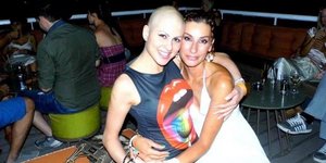 Η συγκλονιστική ιστορία της Playmate που νίκησε τον καρκίνο -«Εβαφα τη μόνη βλεφ