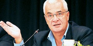 Η «Εφημερίδα των Συντακτών» απαντάει στον Πρετεντέρη: Δεν είμαστε χρήσιμοι