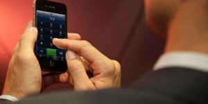 Γιατί όταν κινδυνεύουμε πρέπει να καλούμε αμέσως το «112» -Απαντά σε 9 δευτερόλε