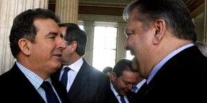 Χρυσοχοΐδης στον Βενιζέλο: Από την κριτική δεν εξαιρείται κανείς