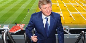 Δύο ολιγάρχες πίσω από την πτώση του Γιανουκόβιτς -Ποιοι πλούτισαν χάρη σε αυτόν