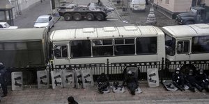 Οι εθνικιστές της Ουκρανίας αποδοκιμάζουν τη συμφωνία: Τελεσίγραφο για παραίτηση