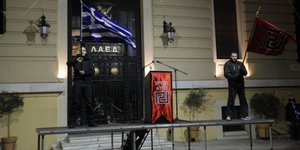 Οι Χρυσαυγίτες ετοιμάζονται για το επόμενο κόμμα: Εχουν έτοιμο το νέο καταστατικ