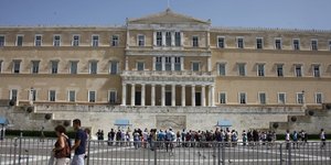 Στην Ολομέλεια της Βουλής το πολυνομοσχέδιο