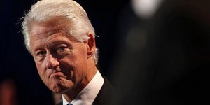 Δεν μπορεί να πει όχι σε γυναίκα ο Κλίντον -Φωτογραφήθηκε με ιερόδουλες σε πάρτι