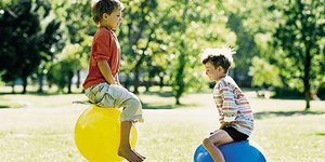 Συσκευή μετατρέπει το παιχνίδι στην αλάνα σε video game -Για να ξεκολλήσουν τα π