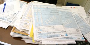 Ανάσα στους μικροοφειλέτες -Αλλαγές στη χορήγηση φορολογικής ενημερότητας