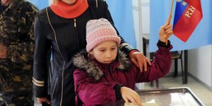 H Κριμαία ψήφισε Ρωσία και πανηγυρίζει: Το 96