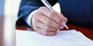 «Καμπάνα» 850.000 ευρώ σε 5 ασφαλιστικές για αυθαίρετες αυξήσεις ασφαλίστρων που