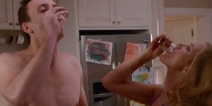Σάλος με το «Sex tape» της Κάμερον Ντίαζ -Κάθεται γυμνή στον καναπέ και επιδίδετ