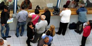 Οι δαπάνες διαβίωσης για ρύθμιση δανείων -Με πόσα χρήματα υπολογίζουν ότι ζει μί