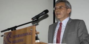 Πέθανε ο καθηγητής και πρώην γραμματέας του Υπουργείου Παιδείας Βασίλης Παπάζογλ