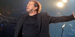 Γιατί ο Γιάννης Πάριος «καρφώνει» τον γιο του: «Είναι τρελό αυτό το παιδί»