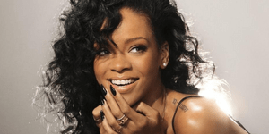 Αυτή είναι η επίμαχη γυμνή φωτογράφηση της Ριάνα για το Playboy [εικόνες]