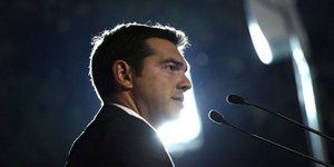 Τι απαντάει ο ΣΥΡΙΖΑ για την απουσία του Αλέξη Τσίπρα από το ευρω-ντιμπέιτ